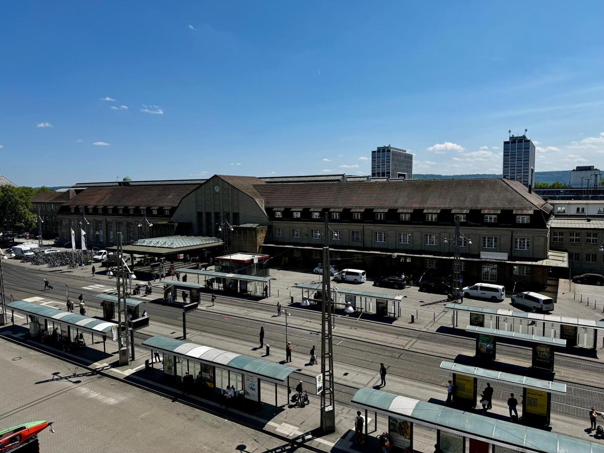 #Centralstation #130Qm Hauptbahnhof #Netflix Karlsruhe Zewnętrze zdjęcie